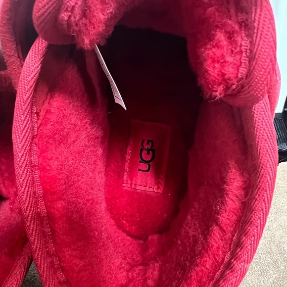 UGG MEN’S NEUMEL SNAPBACK BOOTS.                 SAMBA RED.  NEW WITH NO BOX. main image 7